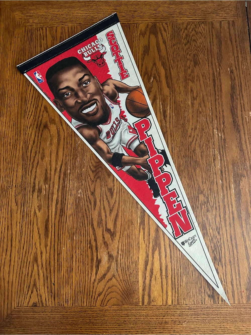 Vintage Chicago Bulls Scottie Pippen caricature felt pennant